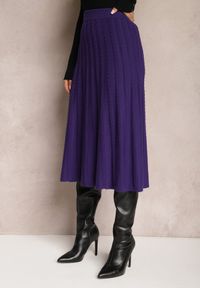 Renee - Ciemnofioletowa Dzianinowa Spódnica Trapezowa Midi Arion. Kolor: fioletowy. Materiał: dzianina. Styl: elegancki #5