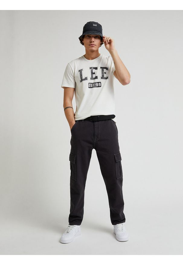 Lee - MĘSKIE SPODNIE MATERIAŁOWE LEE CARGO PANT WASHED BLACK 112333668. Materiał: materiał