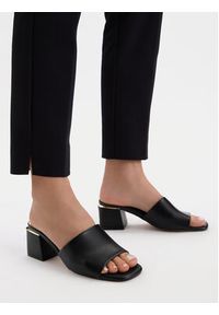 Nine West Klapki CEO-6223-9 Czarny. Kolor: czarny. Materiał: materiał #2