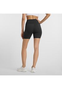 Spodenki damskie New Balance WS51114BK – czarne. Stan: podwyższony. Kolor: czarny. Materiał: tkanina, lycra, poliester, materiał #3