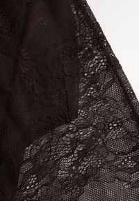 Renee - Brązowe Spodnie High Waist o Kroju Dzwonów z Koronki Ferella. Okazja: na randkę. Stan: podwyższony. Kolor: brązowy. Materiał: koronka. Wzór: koronka. Styl: elegancki, klasyczny #6