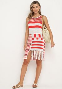 Born2be - Biało-Czerwona Dopasowana Sukienka z Bawełny o Ażurowym Wykończeniu bez Rękawów Balmalia. Okazja: na imprezę, na co dzień. Kolor: biały. Materiał: bawełna. Długość rękawa: bez rękawów. Wzór: ażurowy. Typ sukienki: proste, dopasowane. Styl: elegancki, casual, wakacyjny, wizytowy #2