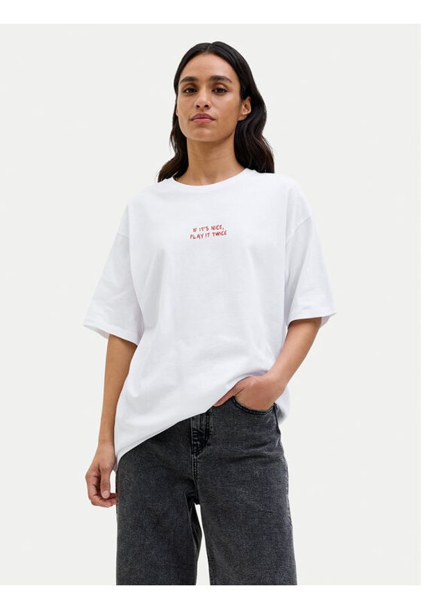 JJXX T-Shirt Nina 12273776 Biały Loose Fit. Kolor: biały. Materiał: bawełna