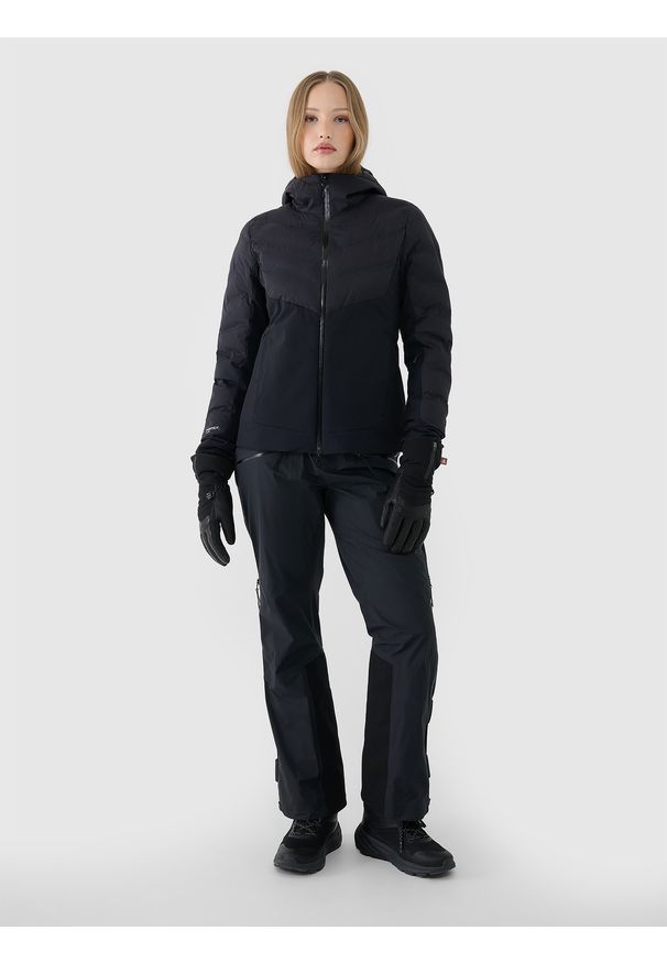 4f - 4F Kurtka narciarska membrana Pertex Shield 20000 damska - czarna XS. Typ kołnierza: kaptur. Kolor: czarny. Materiał: tkanina, poliester, dzianina, materiał. Długość: długie. Wzór: gładki. Sezon: zima. Styl: klasyczny
