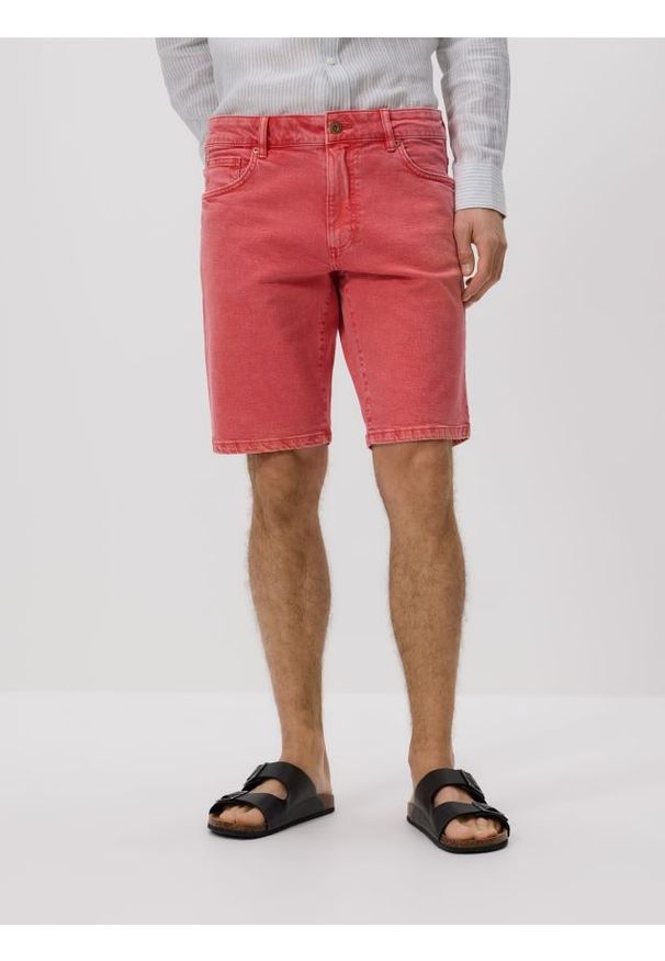 Reserved - Jeansowe szorty straight - pomarańczowy. Kolor: pomarańczowy. Materiał: jeans