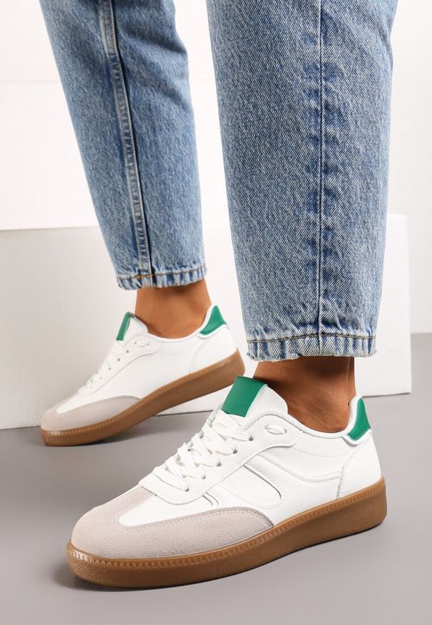 Born2be - Biało-Zielone Sneakersy Tenisówki na Kauczukowej Podeszwie Ondriama. Okazja: na co dzień. Kolor: biały. Materiał: kauczuk