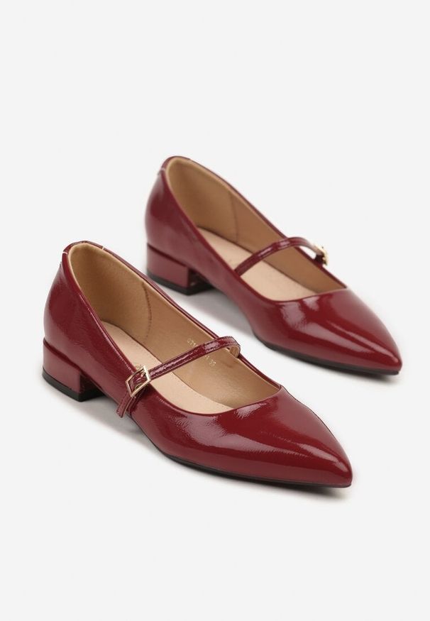 Born2be - Bordowe Lakierowane Balerinki Vices ze Skórzaną Wkładką i Paskiem Timaelle. Okazja: na co dzień. Zapięcie: pasek. Kolor: czerwony. Materiał: lakier, skóra. Styl: elegancki, casual