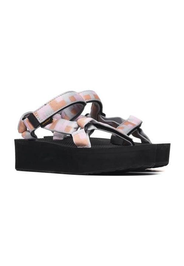 Buty do chodzenia damskie Teva Flatform Universal. Zapięcie: rzepy. Kolor: różowy. Materiał: materiał, syntetyk. Sport: turystyka piesza