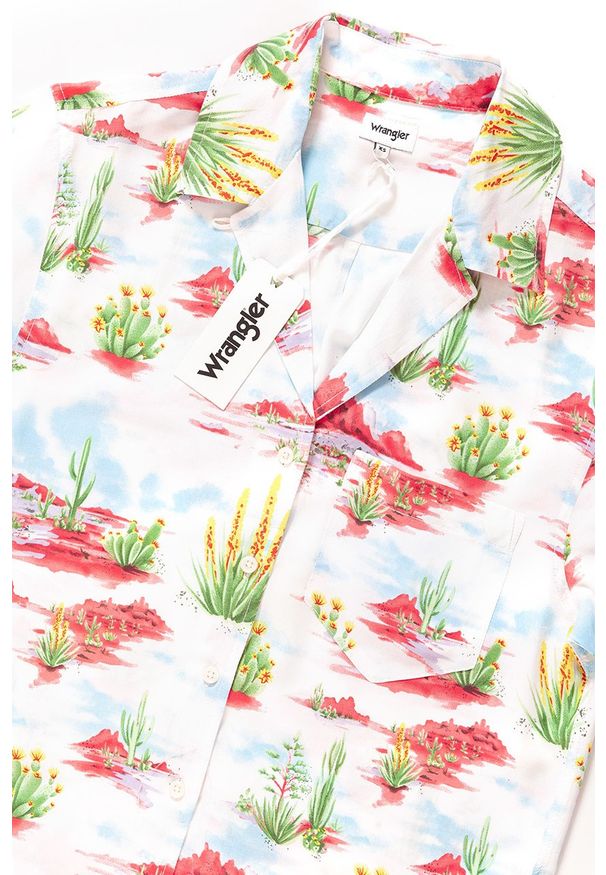 Wrangler - KOSZULA WRANGLER CUBAN SHIRT WHITE W5247SE12 112129389. Materiał: wiskoza. Długość rękawa: krótki rękaw. Długość: krótkie. Wzór: nadruk