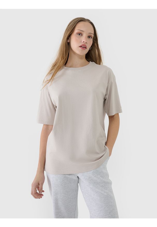 4f - 4F T-shirt oversize gładki damski - beżowy M. Okazja: na co dzień. Kolor: beżowy. Materiał: dzianina, jersey, bawełna. Długość rękawa: krótki rękaw. Długość: krótkie. Wzór: gładki. Styl: casual, klasyczny, sportowy