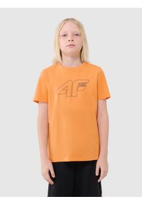 4f - T-shirt regular z nadrukiem chłopięcy - pomarańczowy. Okazja: na co dzień. Kolor: pomarańczowy. Materiał: bawełna, jersey, dzianina. Długość rękawa: krótki rękaw. Długość: krótkie. Wzór: nadruk. Sezon: lato. Styl: sportowy, casual, klasyczny