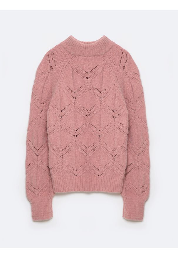 Big-Star - Sweter damski ażurowy ze stójką różowy Alilia 600. Okazja: do pracy. Typ kołnierza: kołnierzyk stójkowy. Kolor: różowy. Materiał: jeans, materiał. Wzór: ażurowy. Sezon: zima, jesień. Styl: elegancki