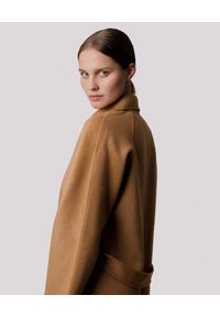 JENESEQUA - Beżowy wełniany płaszcz. Kolor: beżowy. Materiał: wełna. Wzór: aplikacja. Styl: klasyczny #5