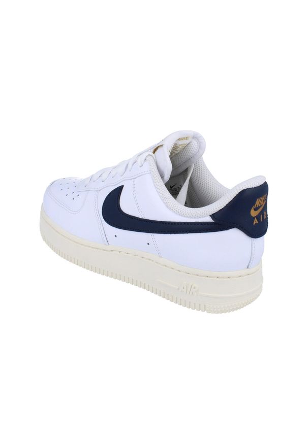 Nike - Buty sportowe Sneakersy damskie, W Air Force 1 07 EasyOn. Kolor: biały. Materiał: guma, tkanina, skóra, materiał, syntetyk. Model: Nike Air Force. Sport: bieganie