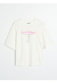 Sinsay - Bawełniana koszulka z nadrukiem Disney - kremowy. Kolor: kremowy. Materiał: bawełna. Wzór: nadruk, motyw z bajki #1