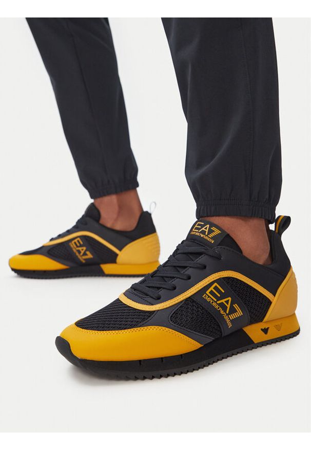 EA7 Emporio Armani Sneakersy 7X000334 AF18610 MZ917 Czarny. Kolor: czarny. Materiał: skóra
