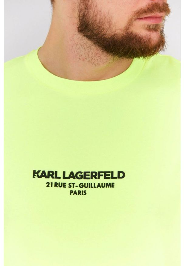 Karl Lagerfeld - KARL LAGERFELD Neonowy t-shirt męski z wypukłym logo. Typ kołnierza: dekolt w karo. Kolor: żółty. Materiał: prążkowany. Wzór: aplikacja