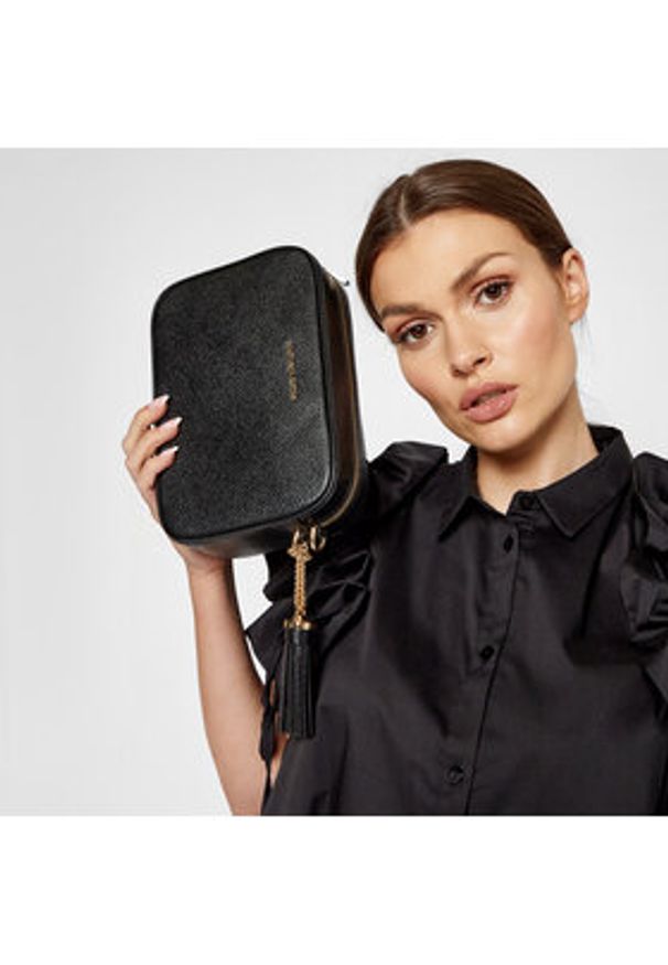 MICHAEL Michael Kors Torebka Crossbodies 32F7GGNM8L Czarny. Kolor: czarny. Materiał: skórzane
