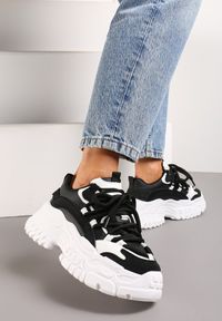 Renee - Czarne Sneakersy z Podwójnymi Sznurówkami i Tłoczoną Platformą Luppoa. Kolor: czarny. Materiał: jeans, dzianina. Obcas: na platformie #2