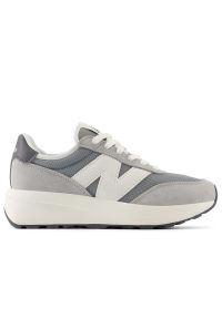 Buty młodzieżowe New Balance GS370AH - szare. Kolor: szary. Materiał: zamsz, skóra. Szerokość cholewki: normalna. Sezon: lato