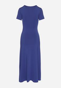 Born2be - Niebieska Sukienka o Dopasowanym Fasonie z Lekkimi Marszczeniami Aporea. Okazja: na co dzień. Kolor: niebieski. Długość rękawa: krótki rękaw. Sezon: wiosna, lato. Typ sukienki: dopasowane, sportowe. Styl: casual, elegancki, sportowy #5