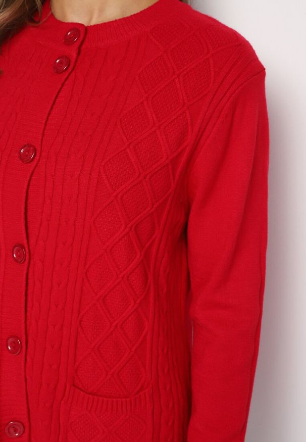 Born2be - Bordowy Klasyczny Kardigan z Dodatkiem Bawełny na Guziki z Geometrycznym Tłoczeniem Mevasina. Okazja: do pracy, na spotkanie biznesowe. Kolor: czerwony. Materiał: bawełna. Wzór: geometria. Styl: klasyczny