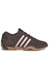 Adidas - Buty damskie adidas Originals Adiracer LO JR8867 - brązowe. Okazja: na uczelnię. Zapięcie: pasek. Kolor: brązowy. Materiał: zamsz, guma, skóra. Szerokość cholewki: normalna. Wzór: aplikacja, paski #1