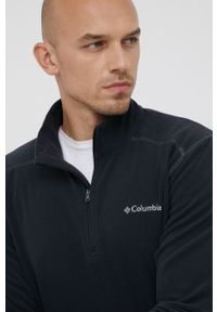 columbia - Columbia bluza sportowa Klamath Range Ii kolor czarny. Okazja: na co dzień. Kolor: czarny. Materiał: materiał, polar, syntetyk, skóra, włókno. Długość: krótkie. Wzór: jednolity, ze splotem, gładki. Styl: sportowy, casual #2