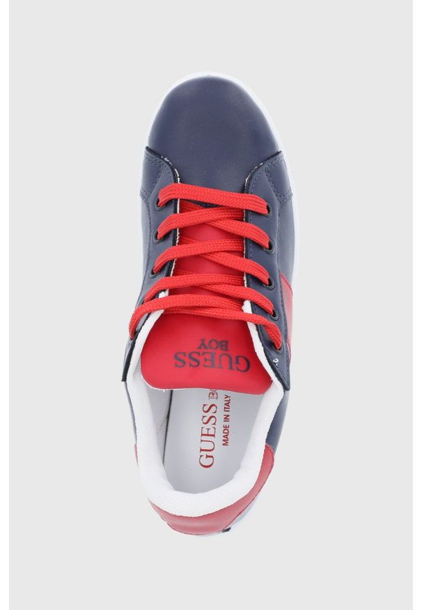 Guess Buty dziecięce. Nosek buta: okrągły. Zapięcie: sznurówki. Kolor: niebieski. Materiał: guma
