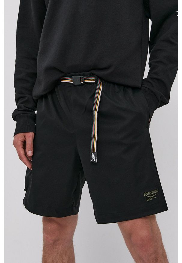 Reebok Classic - Szorty. Okazja: na co dzień. Kolor: czarny. Materiał: materiał. Wzór: gładki. Styl: casual