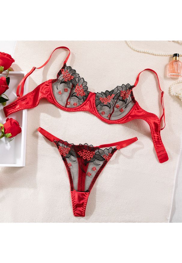 Intica - Komplet bielizny z haftem kwiatowym na romantyczne okazje Mounah. Kolor: wielokolorowy. Materiał: materiał. Wzór: kwiaty, haft