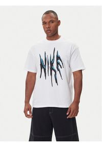 Nike T-Shirt HV6692 100 Biały Loose Fit. Kolor: biały. Materiał: bawełna