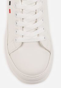 Born2be - Białe Klasyczne Sneakersy VICES w Stylu Tenisówek na Grubej Podeszwie Galanatea. Kolor: biały. Materiał: jeans. Wzór: gładki #4