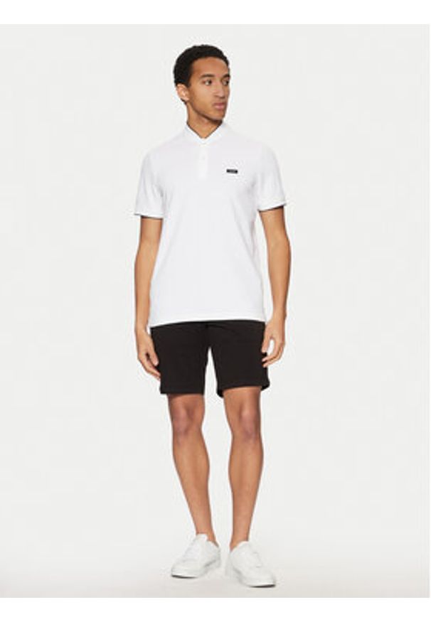 Calvin Klein Polo K10K114139 Biały Regular Fit. Typ kołnierza: polo. Kolor: biały. Materiał: bawełna
