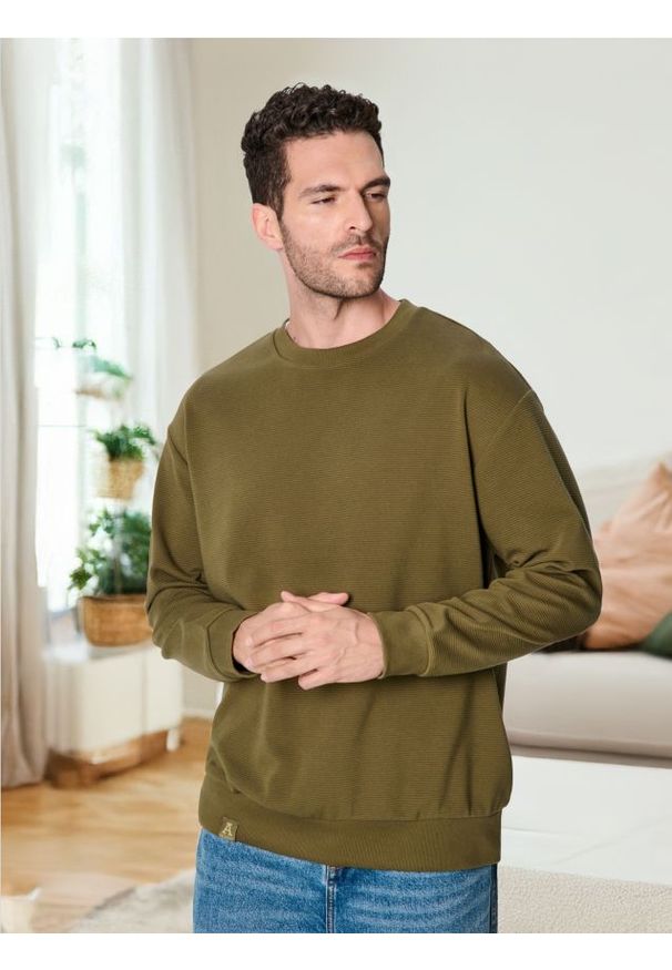 Sinsay - Bluza - khaki. Kolor: brązowy. Materiał: materiał, prążkowany. Długość rękawa: długi rękaw. Długość: długie