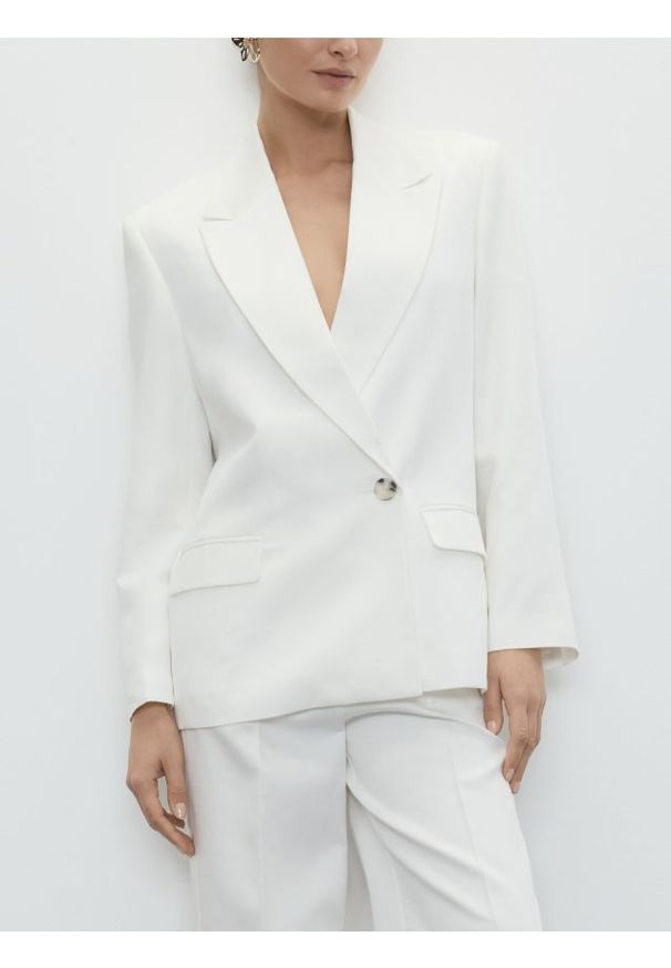 Reserved - Marynarka oversize z lyocellem - złamana biel. Materiał: tkanina, len