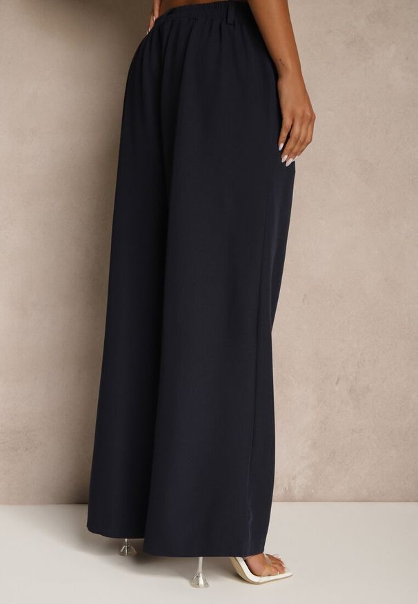 Renee - Granatowe Spodnie o Szerokim Kroju High Waist Dolarenna. Okazja: na co dzień. Stan: podwyższony. Kolor: niebieski. Styl: elegancki, casual