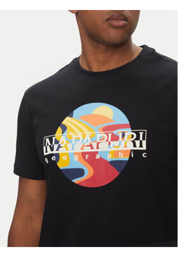 Napapijri T-Shirt S-Valdor NP0A4IE6 Czarny Regular Fit. Kolor: czarny. Materiał: bawełna