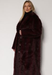 Born2be - Bordowy Jednorzędowy Płaszcz Futerko o Klasycznym Kroju Yrelsha. Okazja: na co dzień. Kolor: czerwony. Materiał: futro. Styl: klasyczny #6