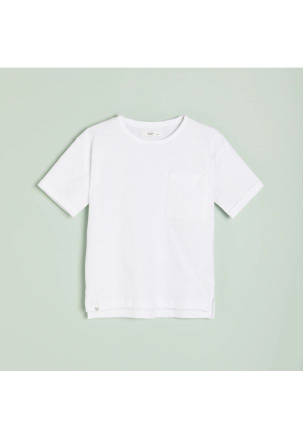 Reserved - T-shirt ze strukturalnej dzianiny - Biały. Kolor: biały. Materiał: dzianina