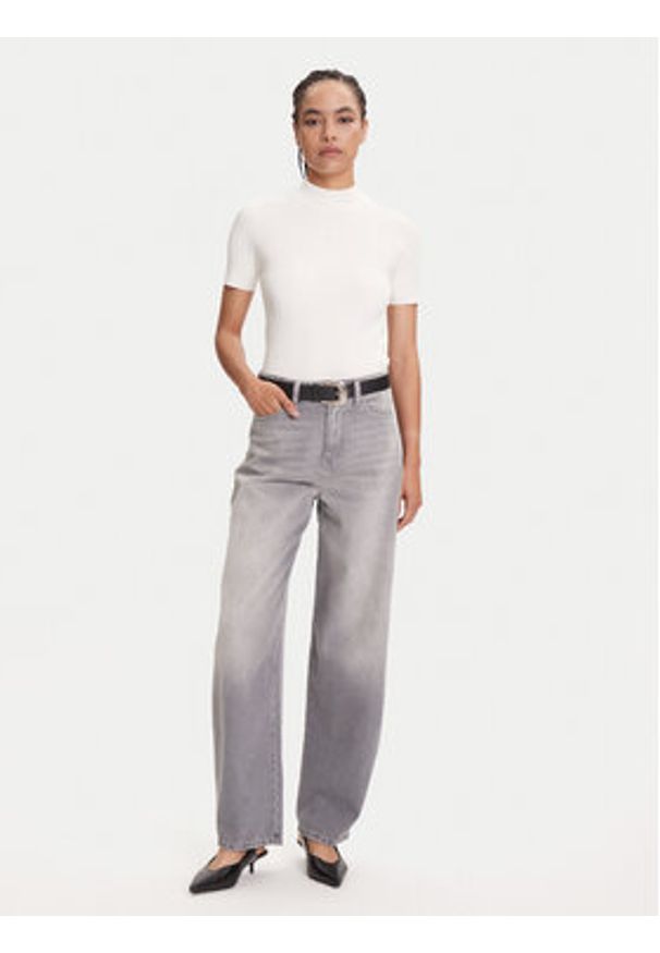 Miss Sixty Golf 6S1RJ37100 Biały Slim Fit. Typ kołnierza: golf. Kolor: biały. Materiał: syntetyk