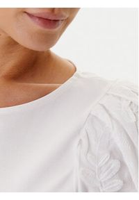Tatuum Bluzka Kathia T2503.051 Biały Regular Fit. Kolor: biały. Materiał: bawełna
