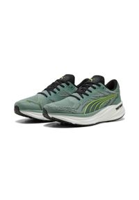 Buty do biegania Puma Magnify Nitro 2. Zapięcie: sznurówki. Kolor: zielony. Materiał: syntetyk, tkanina, materiał. Szerokość cholewki: normalna. Sport: bieganie
