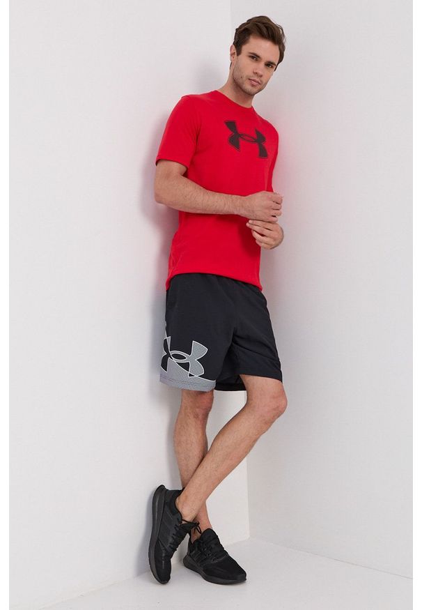 Under Armour - T-shirt. Kolor: czerwony. Materiał: dzianina. Wzór: nadruk