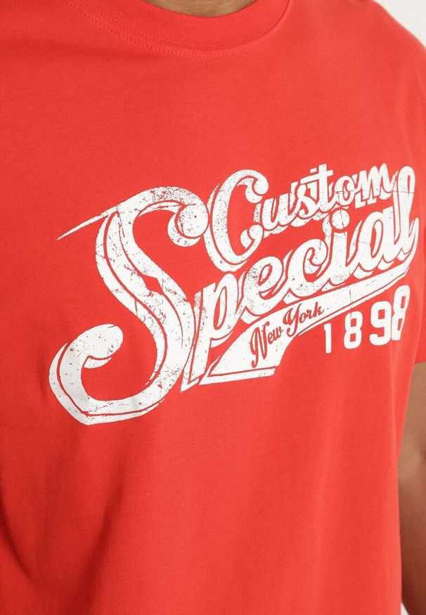 Born2be - Pomarańczowa Bawełniana Koszulka z Nadrukiem z Napisem Mepize. Okazja: na co dzień. Kolor: pomarańczowy. Materiał: bawełna. Wzór: napisy, nadruk. Styl: klasyczny, casual, elegancki