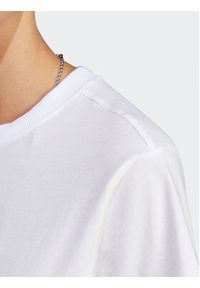 Adidas - adidas T-Shirt Adicolor Essentials Regular T-Shirt IC1831 Biały Regular Fit. Kolor: biały. Materiał: bawełna #3