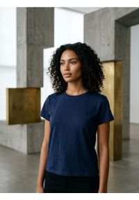 Sinsay - Bawełniana koszulka z gęstego splotu Interlock - granatowy. Kolor: niebieski. Materiał: bawełna. Wzór: ze splotem