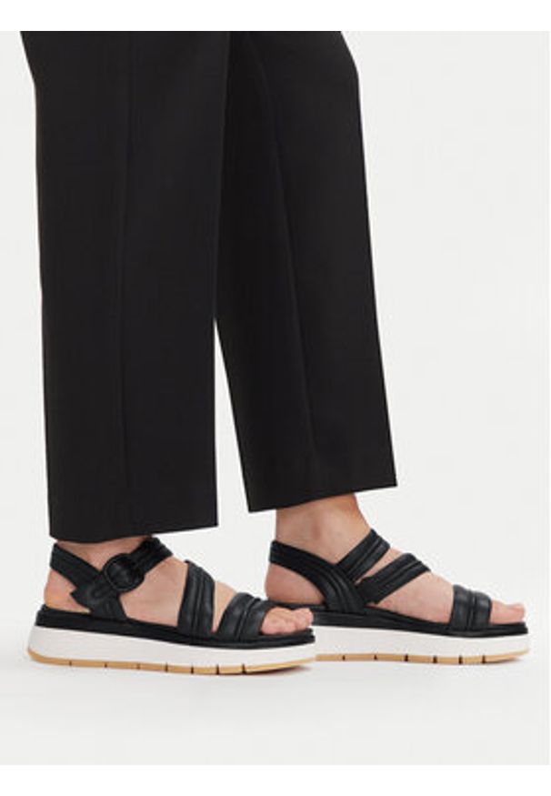 Clarks Sandały Tuscan Strap 26181473 Czarny. Kolor: czarny. Materiał: skóra