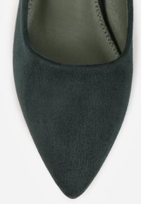 Born2be - Zielone Klasyczne Czółenka na Obcasie Katrie. Kolor: zielony. Wzór: jednolity, gładki. Obcas: na obcasie. Styl: klasyczny. Wysokość obcasa: średni #5