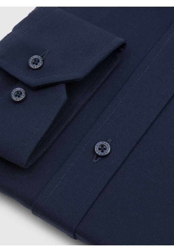 Pako Lorente - PAKO LORENTE – Granatowa koszula z bawełną. Kolor: niebieski. Materiał: bawełna. Długość rękawa: długi rękaw. Długość: długie